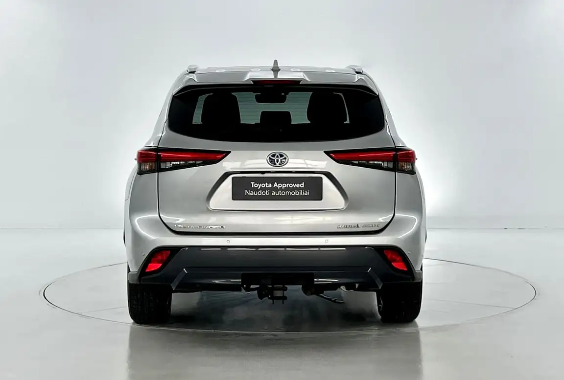 TOYOTA HIGHLANDER