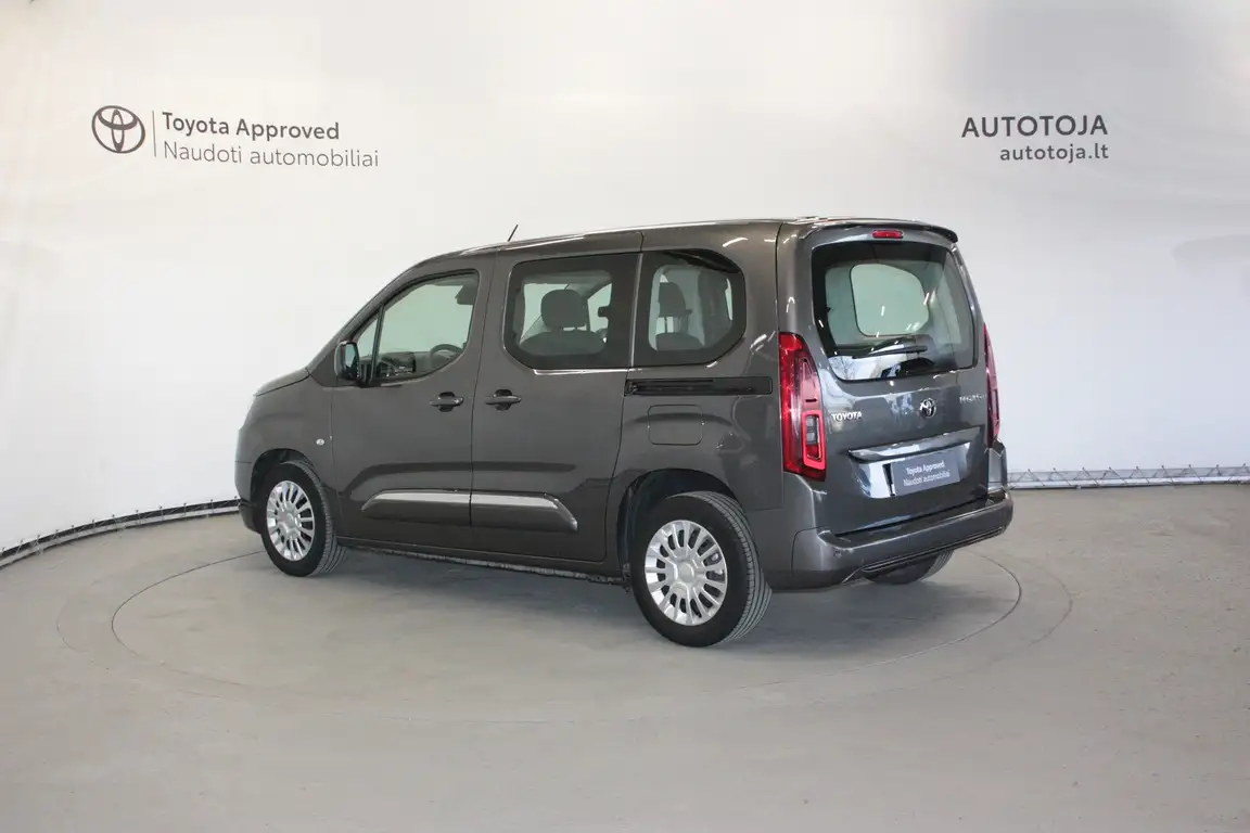TOYOTA PROACE CITY VERSO