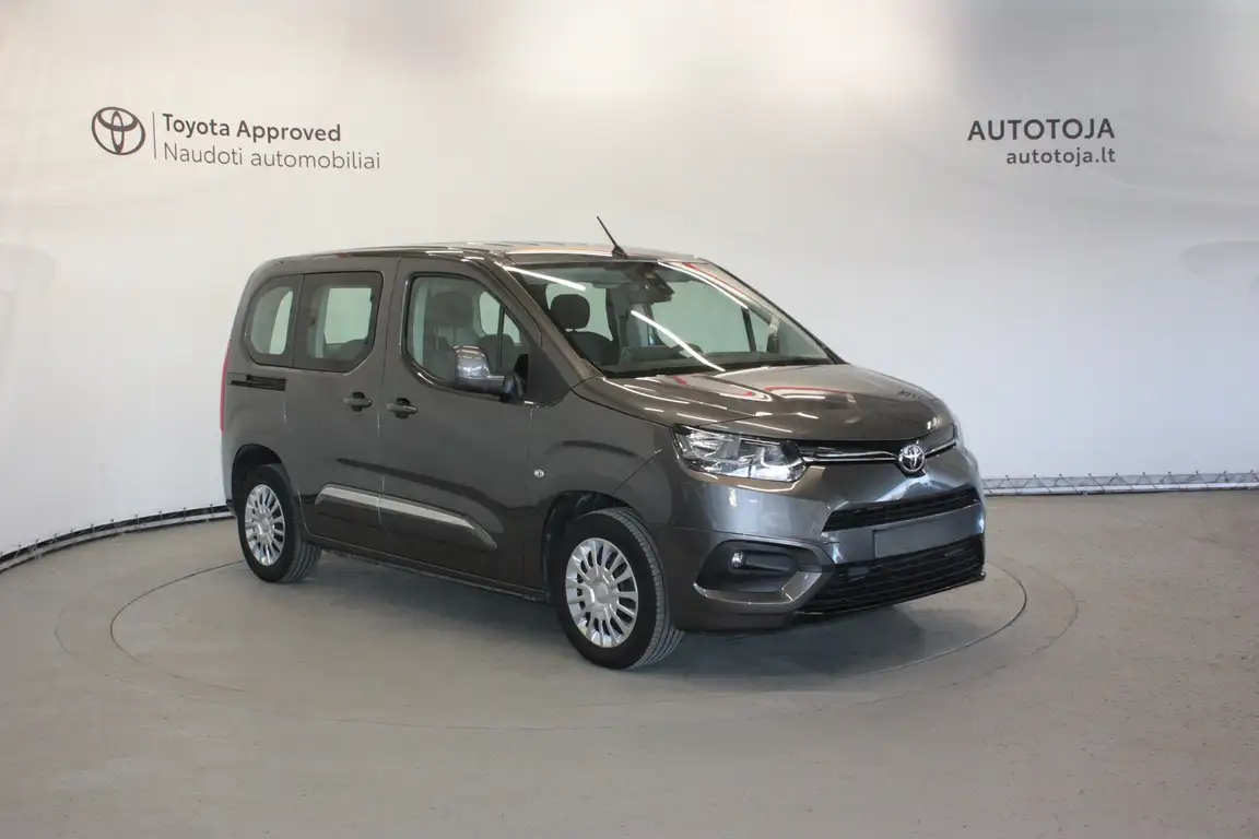 TOYOTA PROACE CITY VERSO