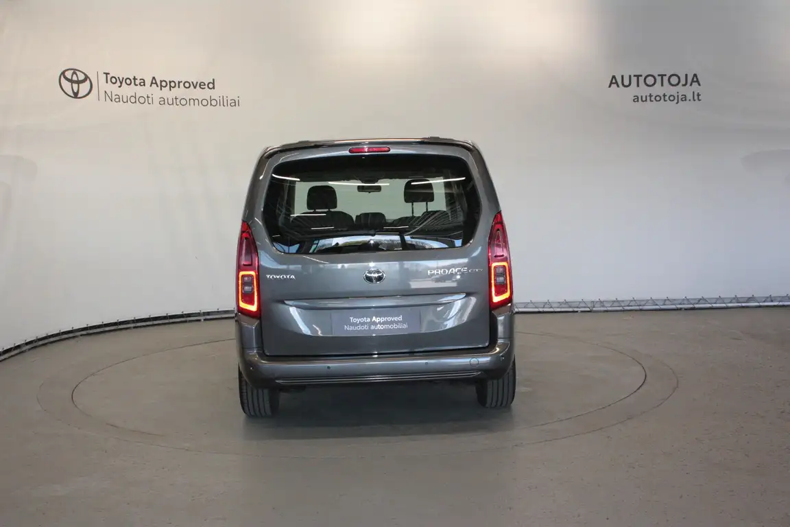 TOYOTA PROACE CITY VERSO