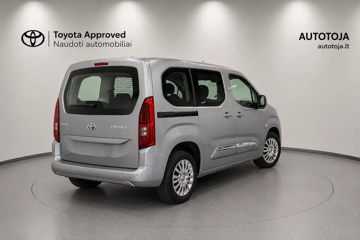 TOYOTA PROACE CITY VERSO