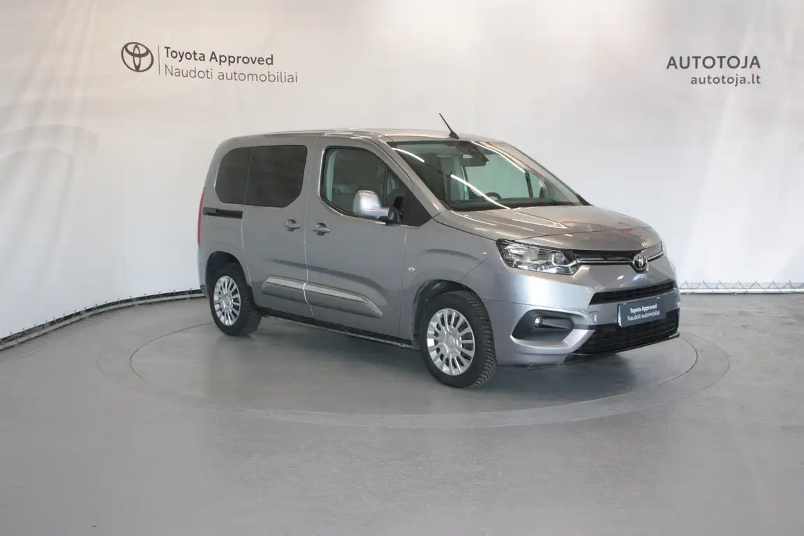 TOYOTA PROACE CITY VERSO