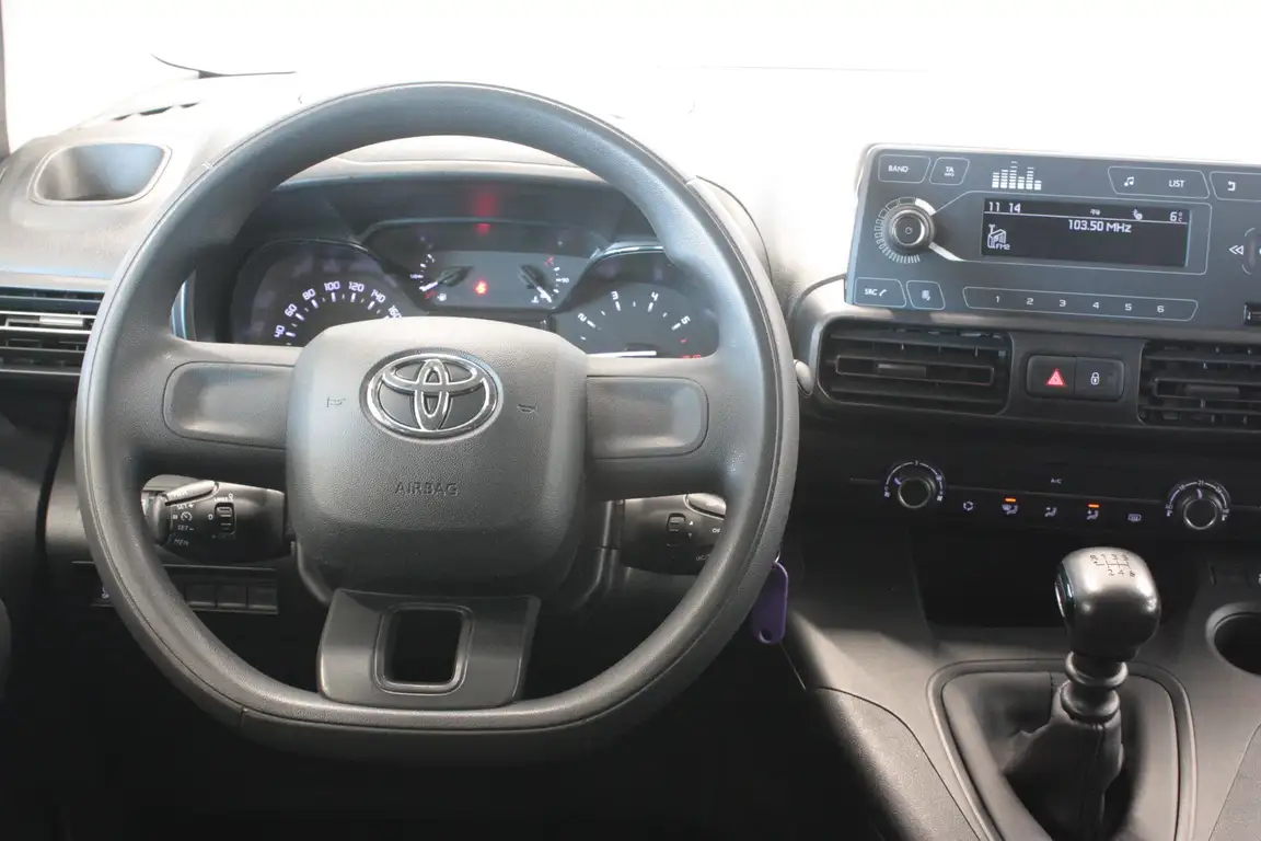 TOYOTA PROACE CITY VERSO