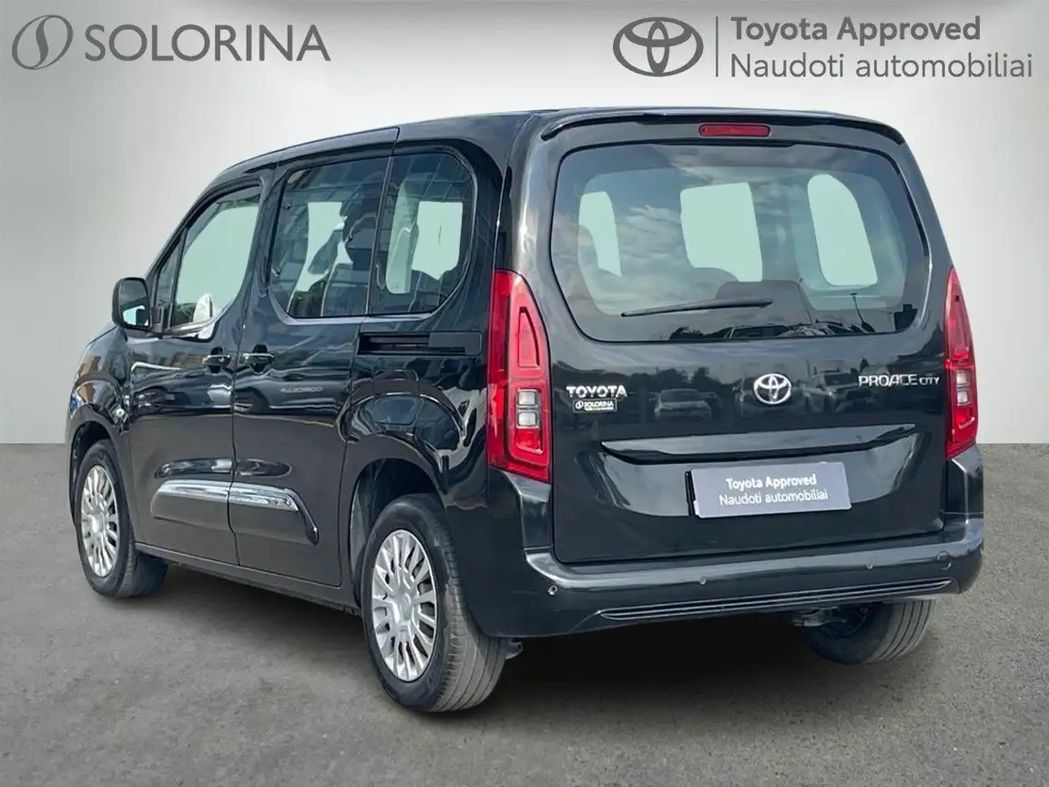 TOYOTA PROACE