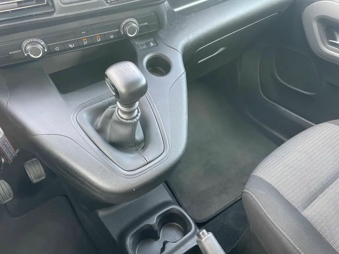 TOYOTA PROACE