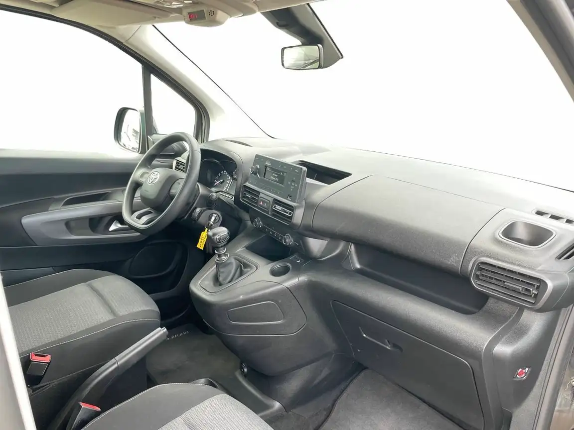 TOYOTA PROACE