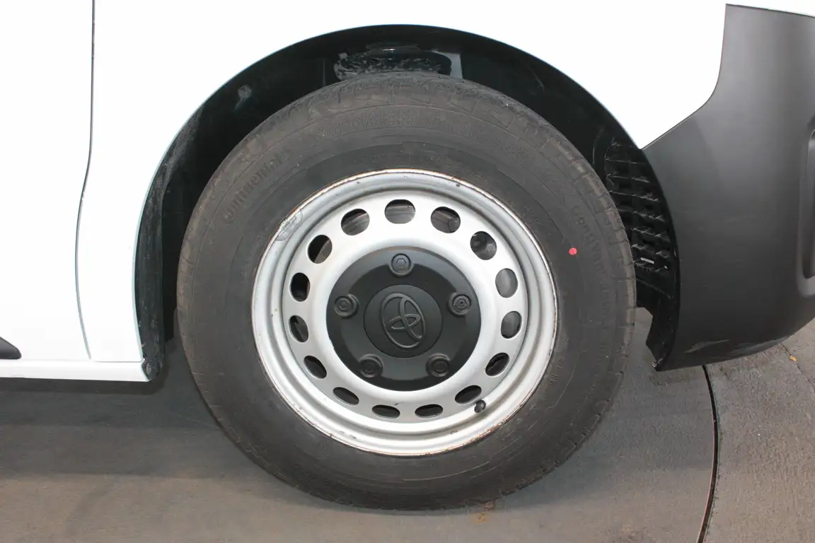 TOYOTA PROACE