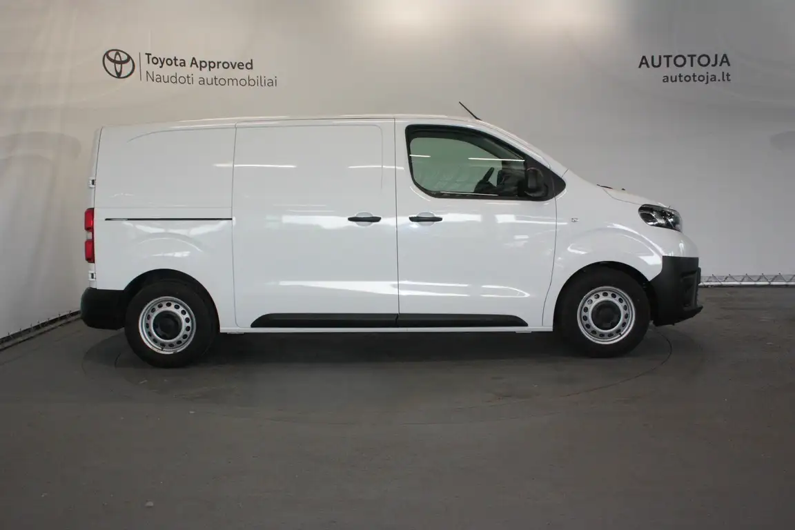 TOYOTA PROACE