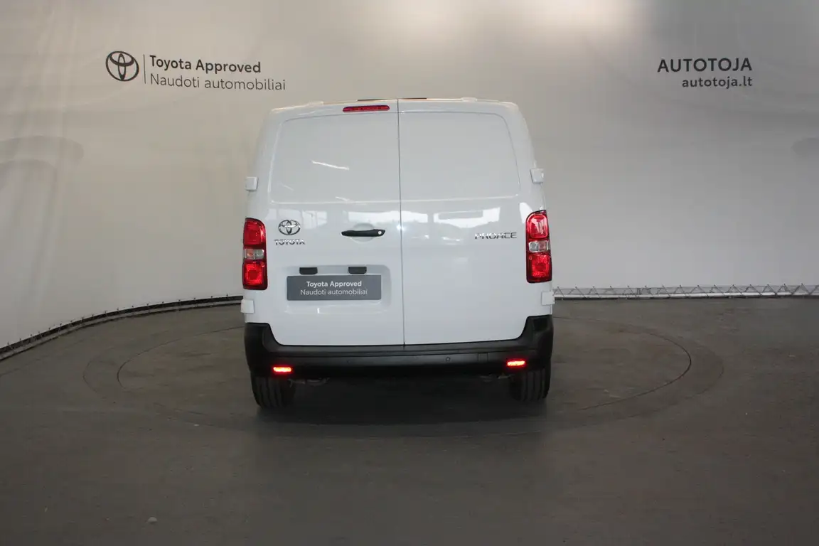 TOYOTA PROACE