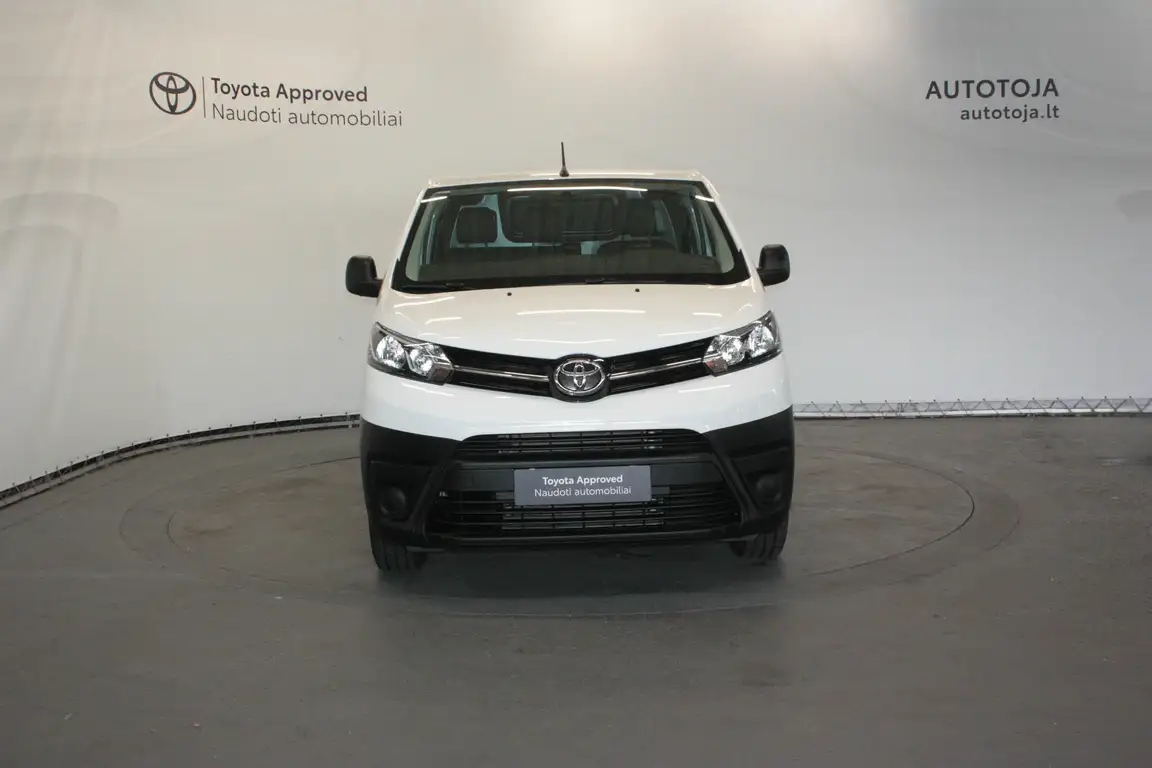 TOYOTA PROACE