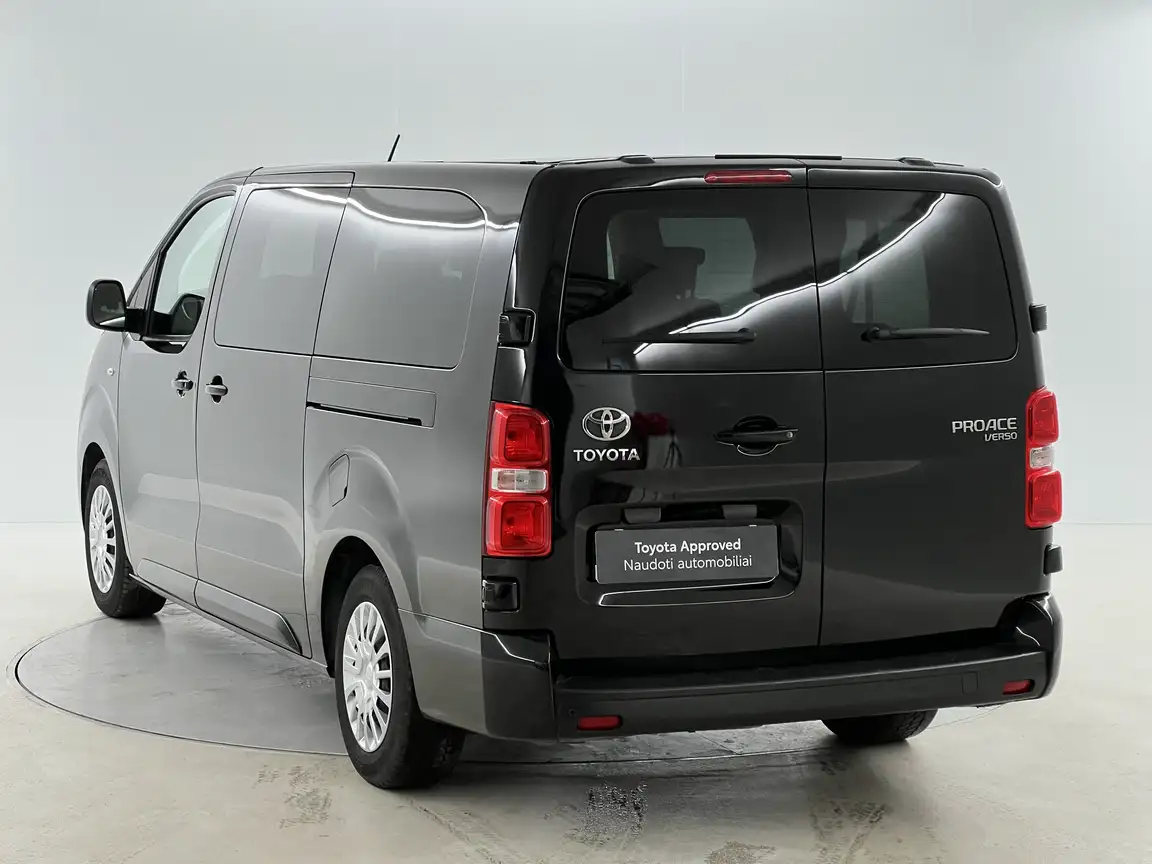 TOYOTA PROACE