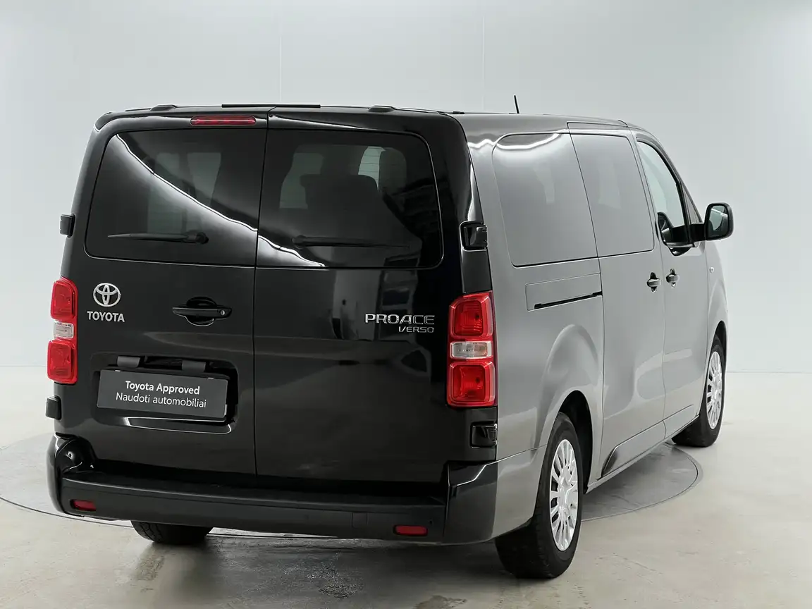 TOYOTA PROACE