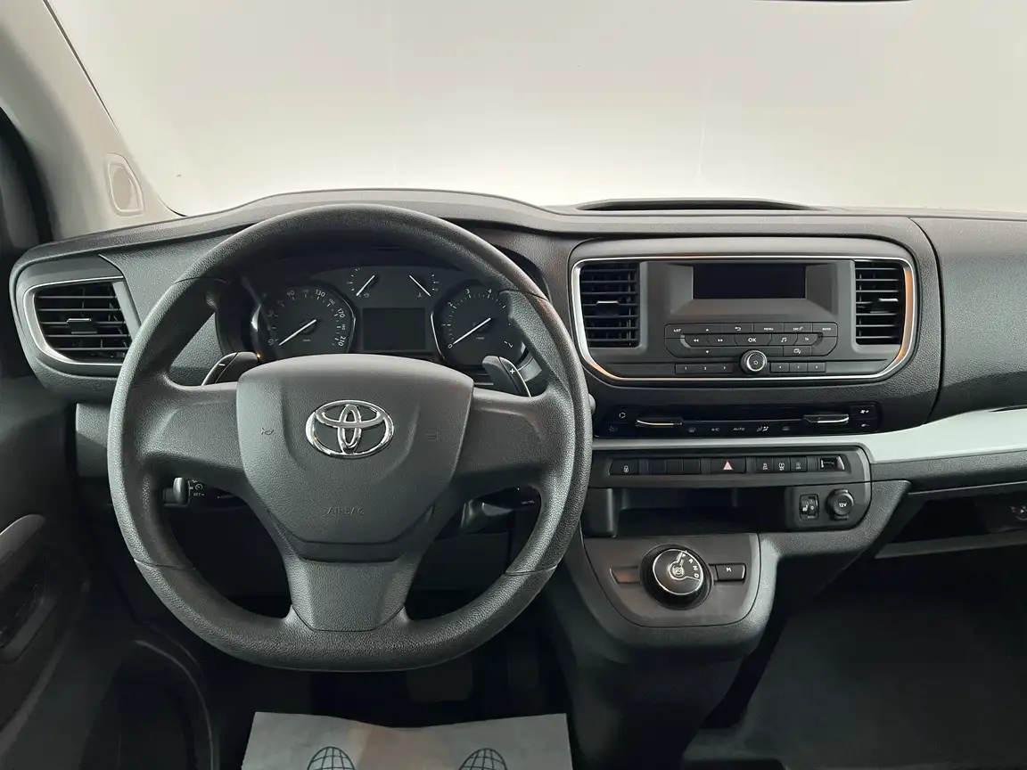 TOYOTA PROACE