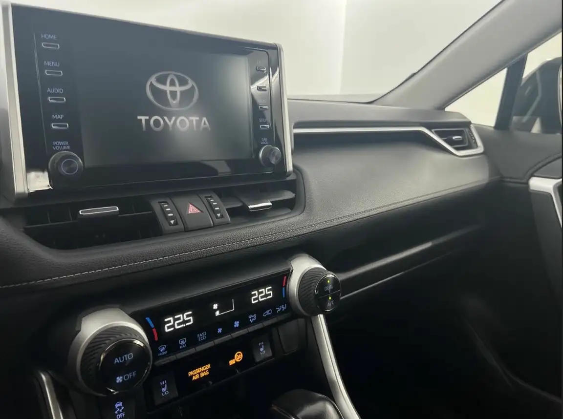 TOYOTA RAV4