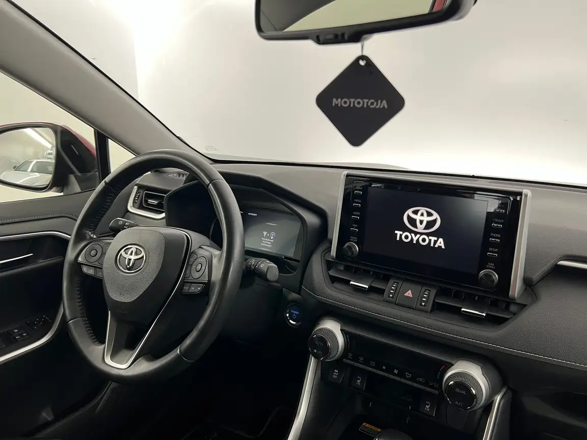 TOYOTA RAV4