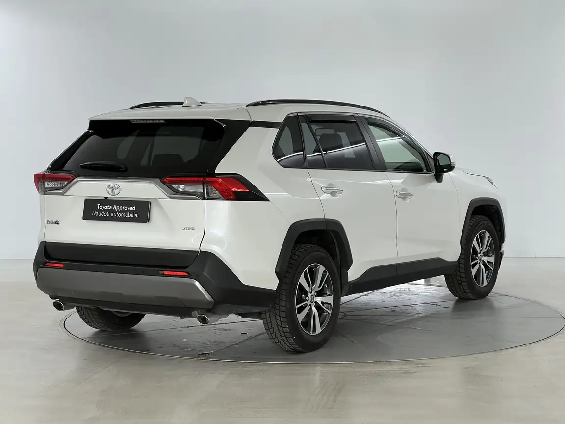TOYOTA RAV4