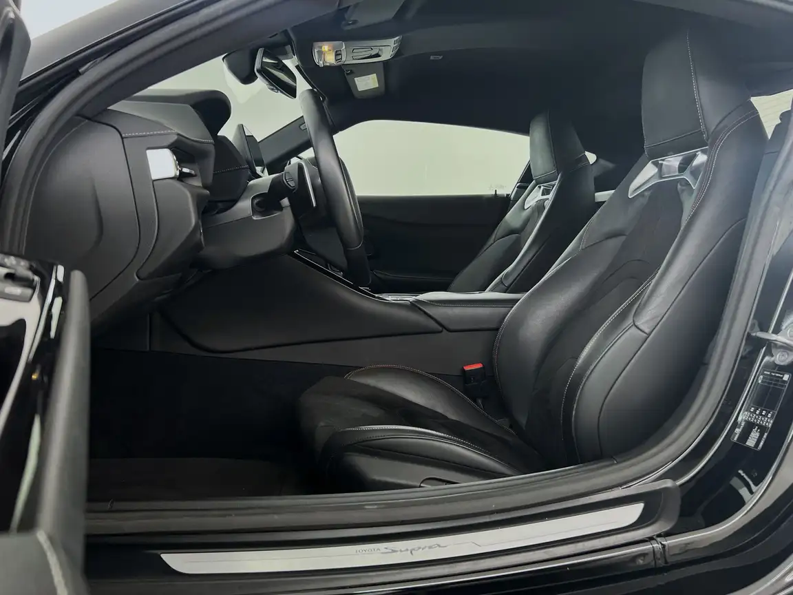 TOYOTA SUPRA