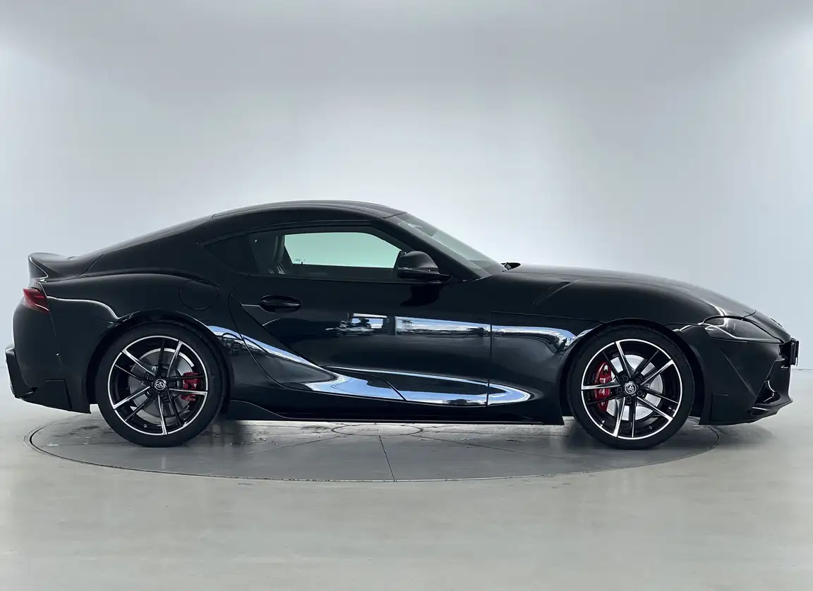 TOYOTA SUPRA