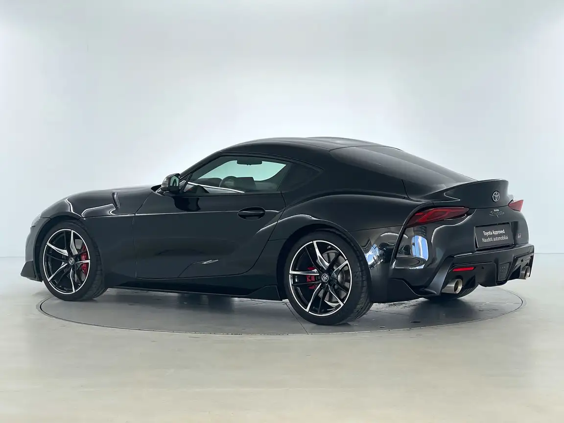 TOYOTA SUPRA