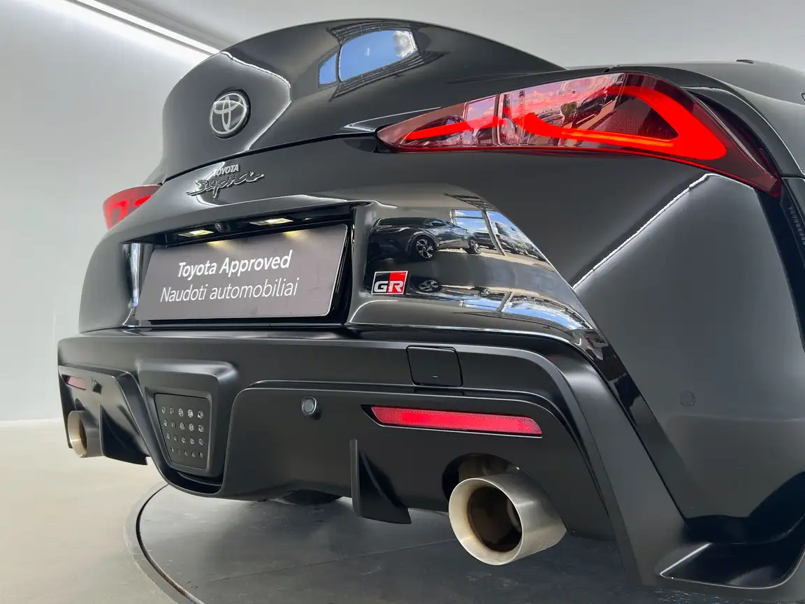 TOYOTA SUPRA