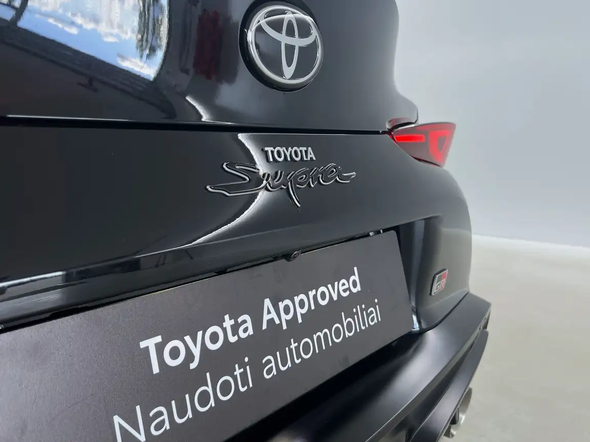 TOYOTA SUPRA
