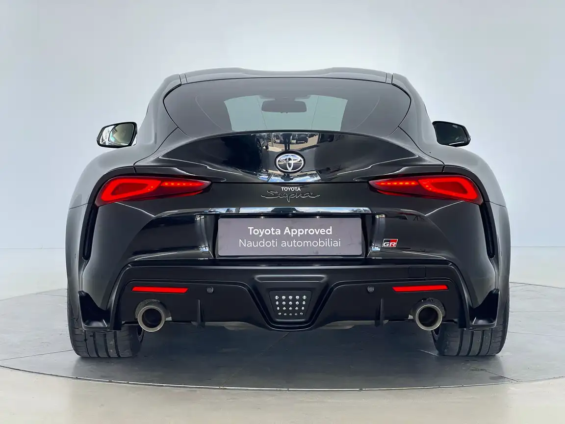 TOYOTA SUPRA