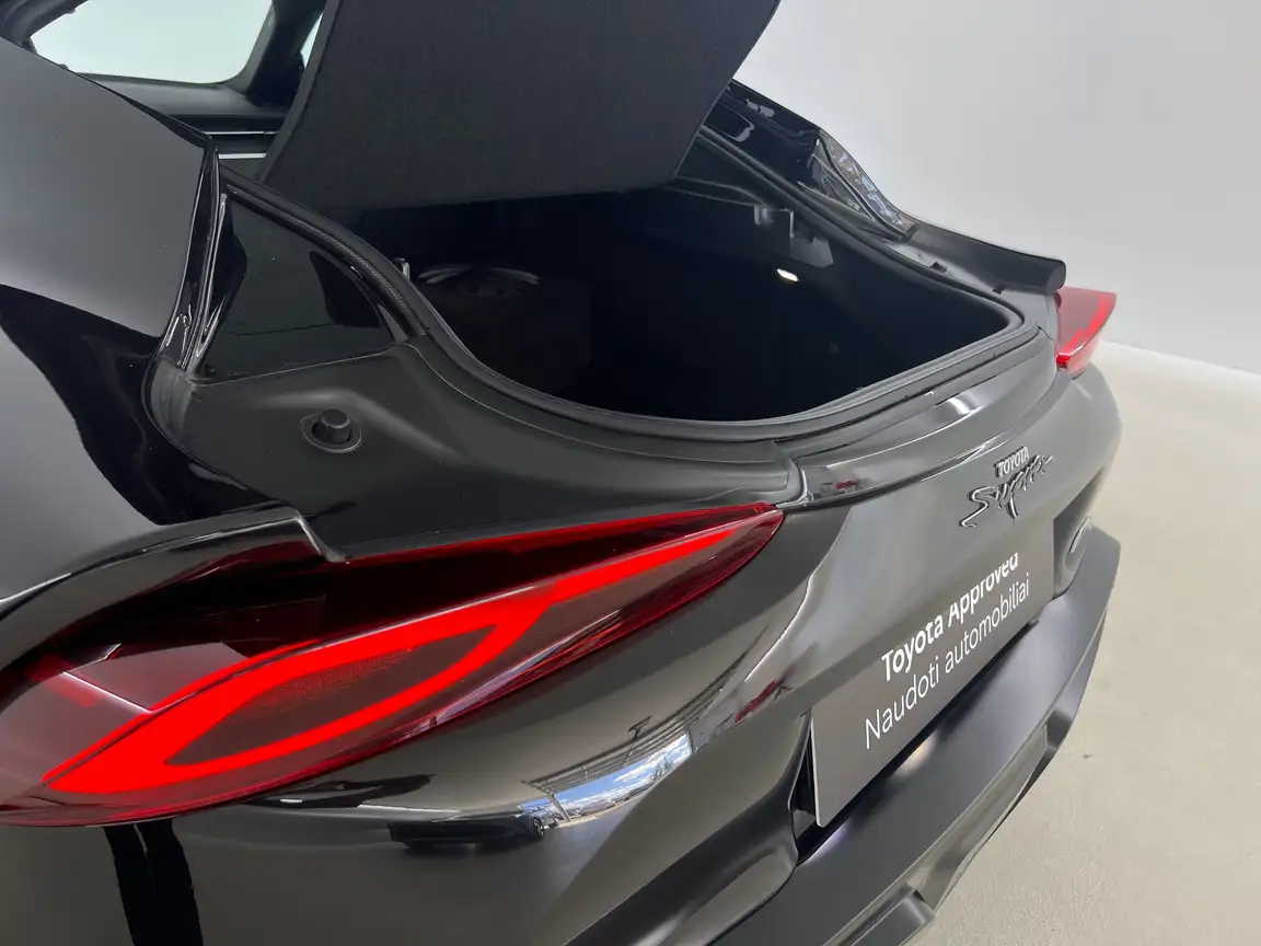TOYOTA SUPRA