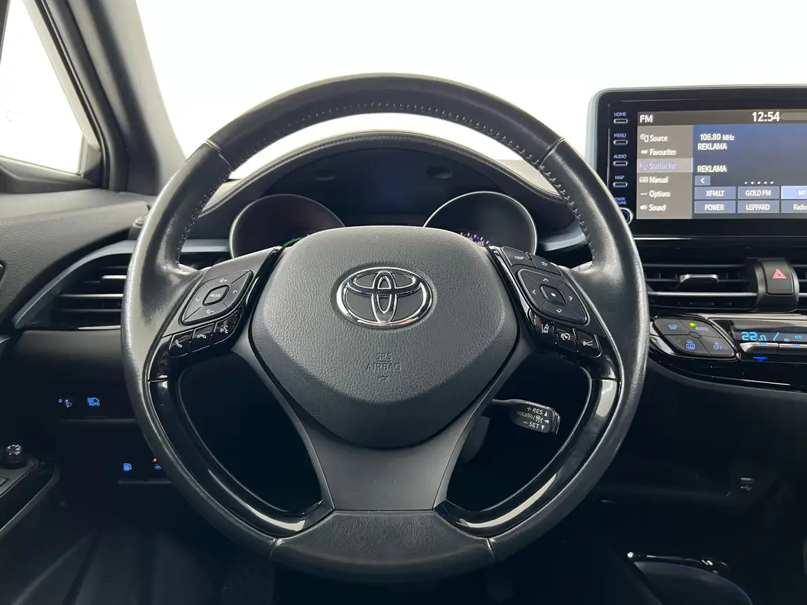 TOYOTA C-HR