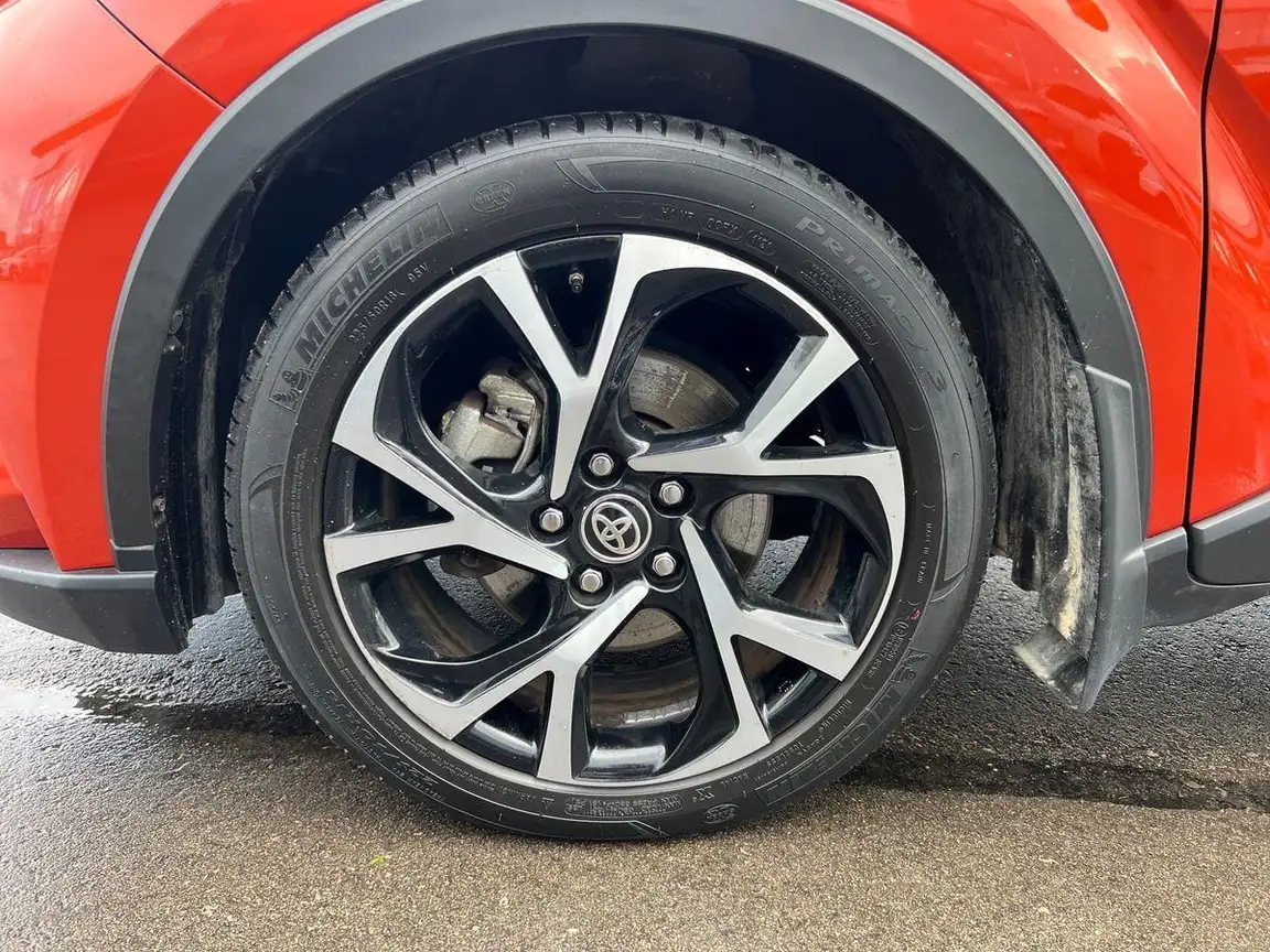 TOYOTA C-HR