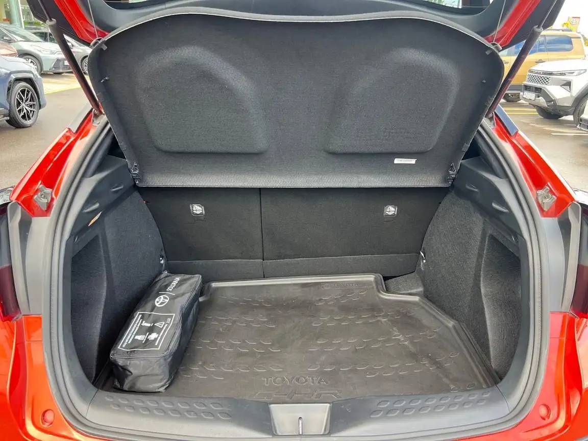 TOYOTA C-HR