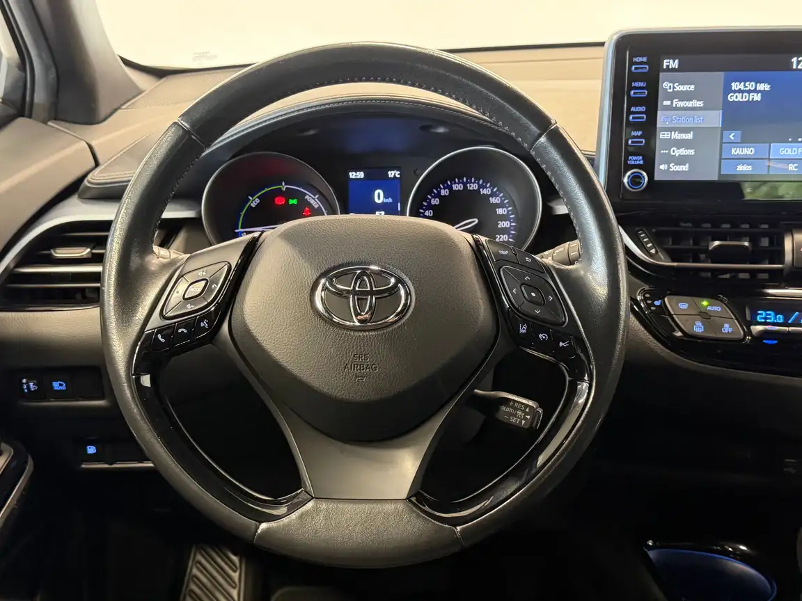 TOYOTA C-HR