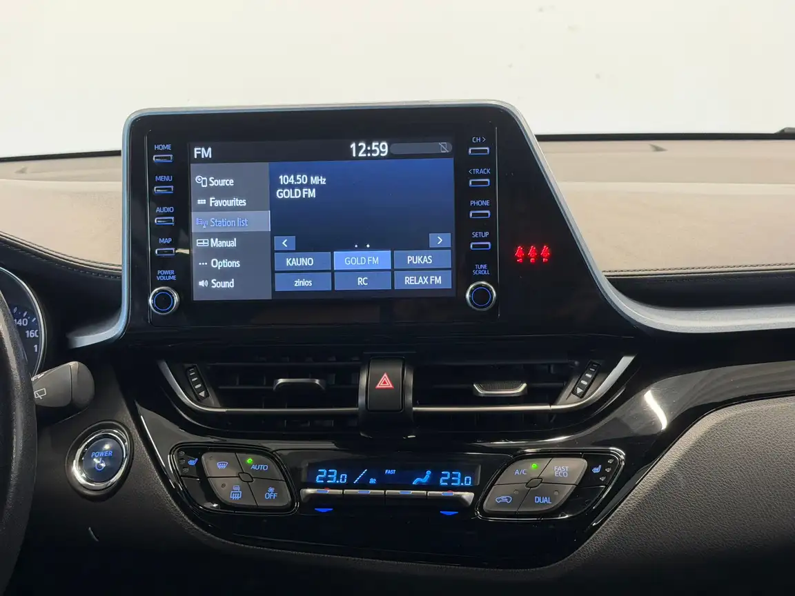 TOYOTA C-HR