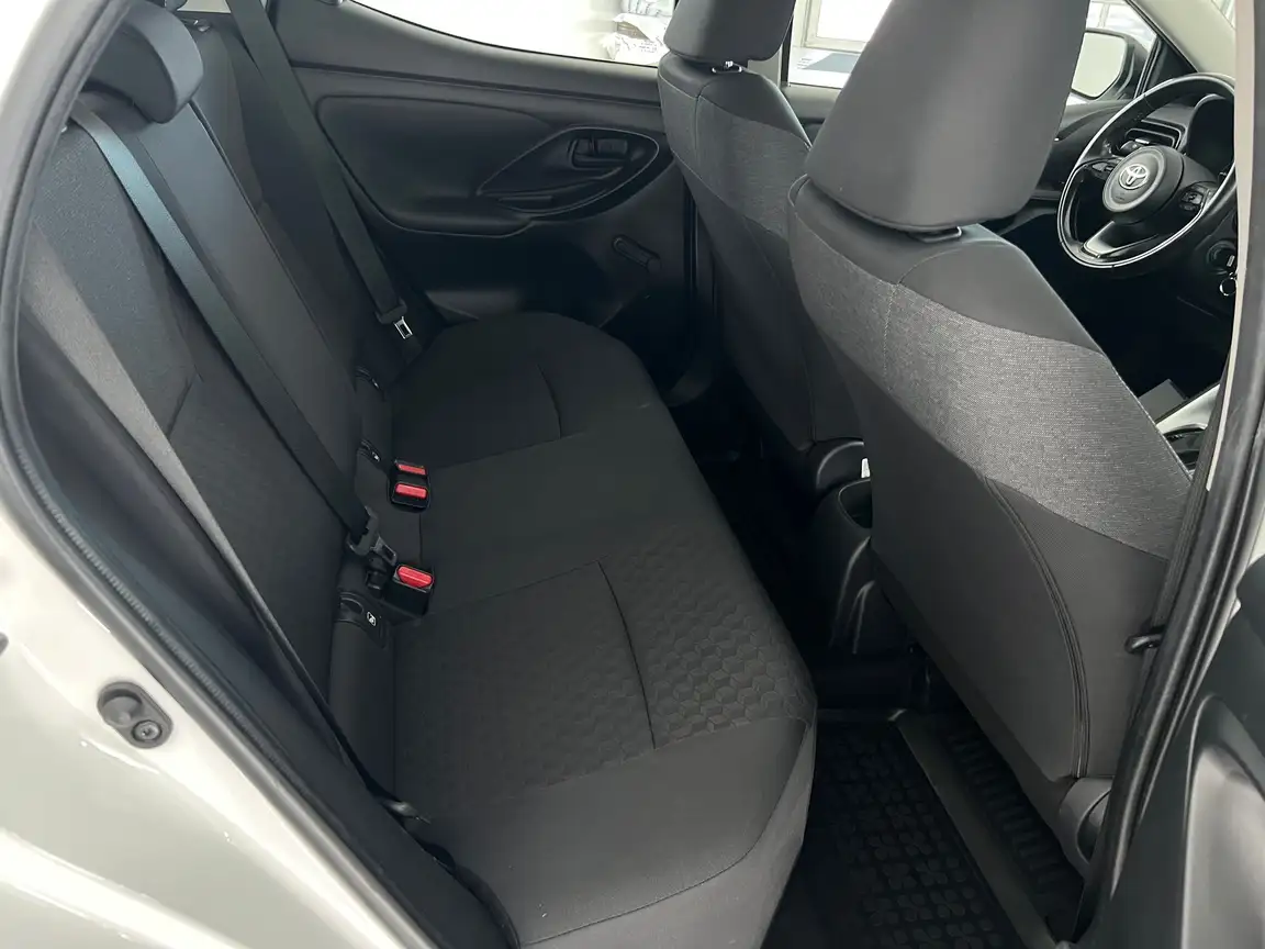 TOYOTA YARIS