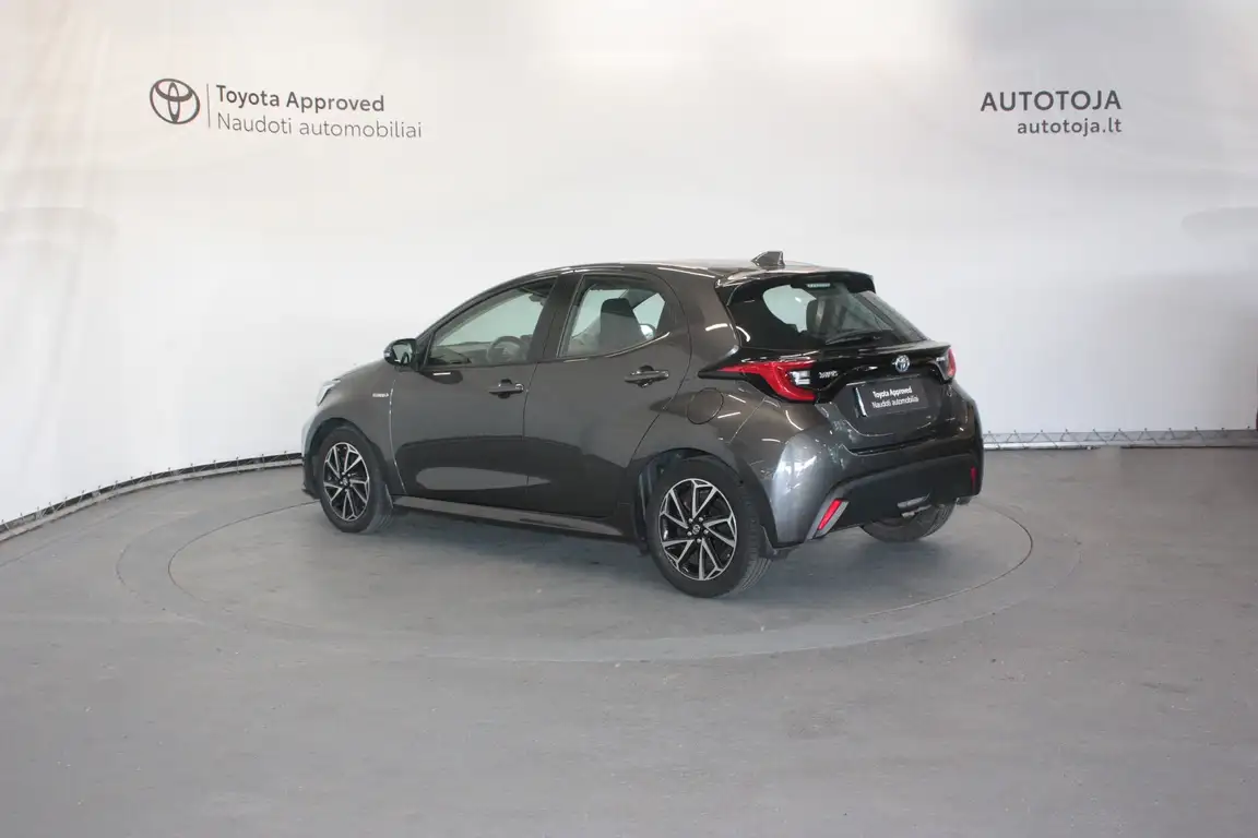 TOYOTA YARIS