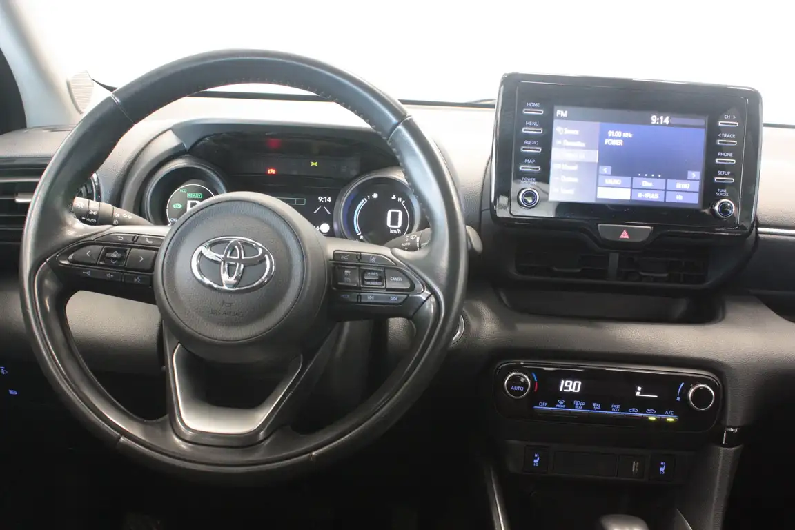 TOYOTA YARIS