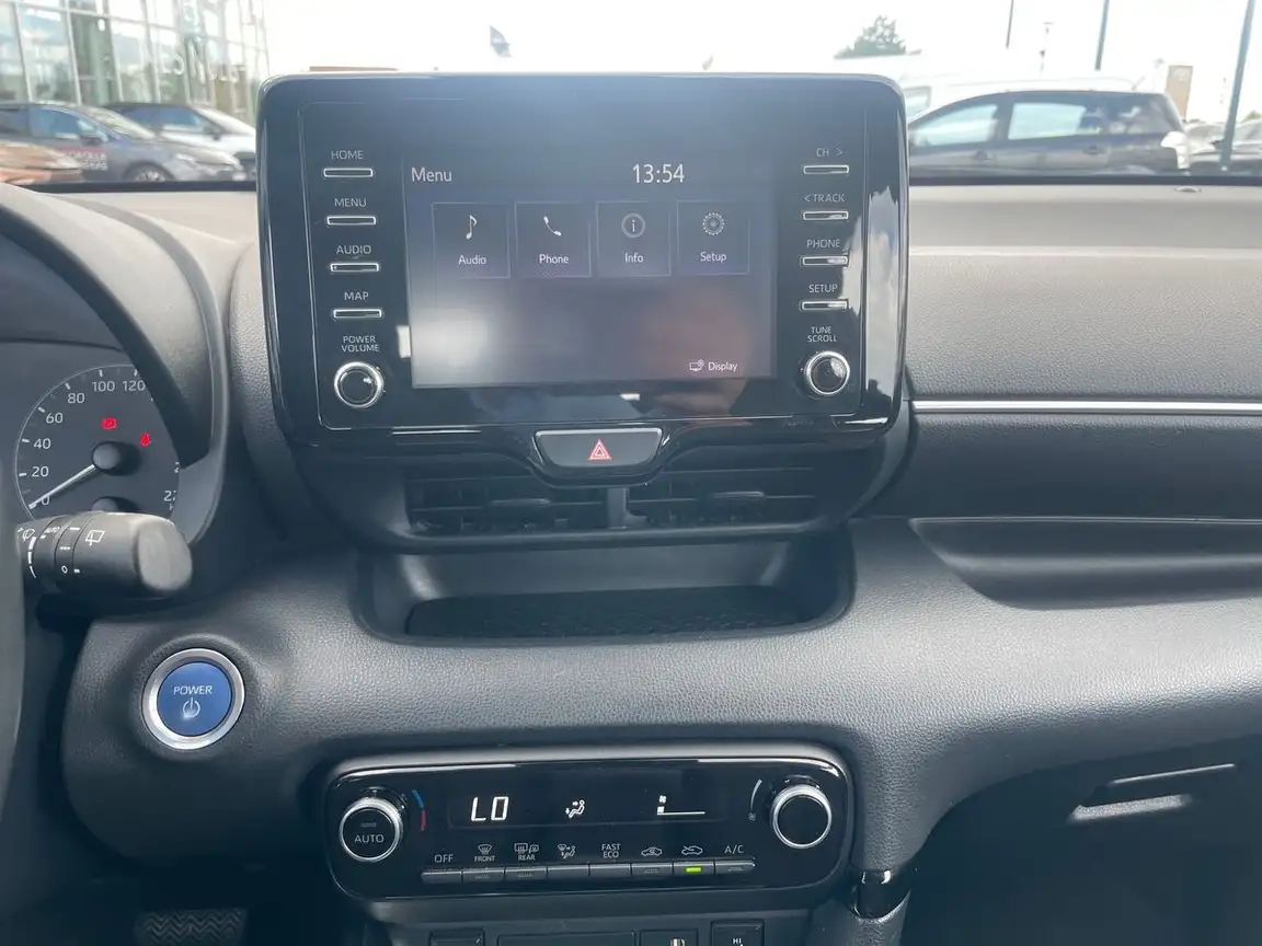 TOYOTA YARIS