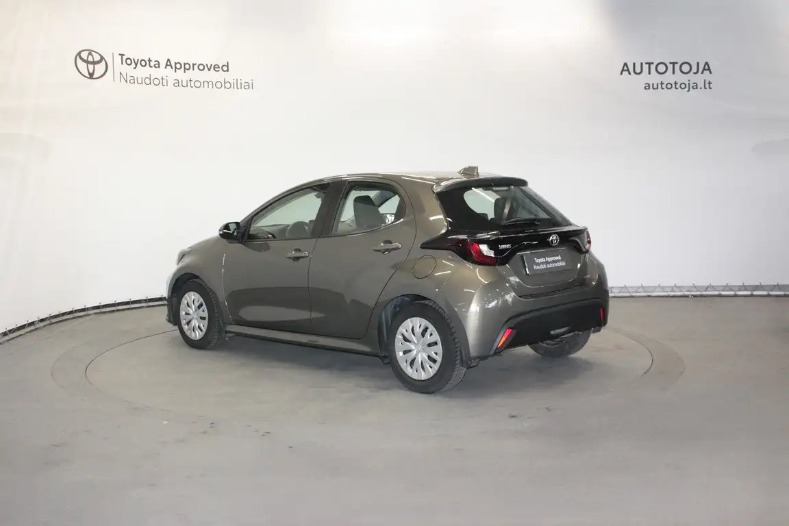 TOYOTA YARIS