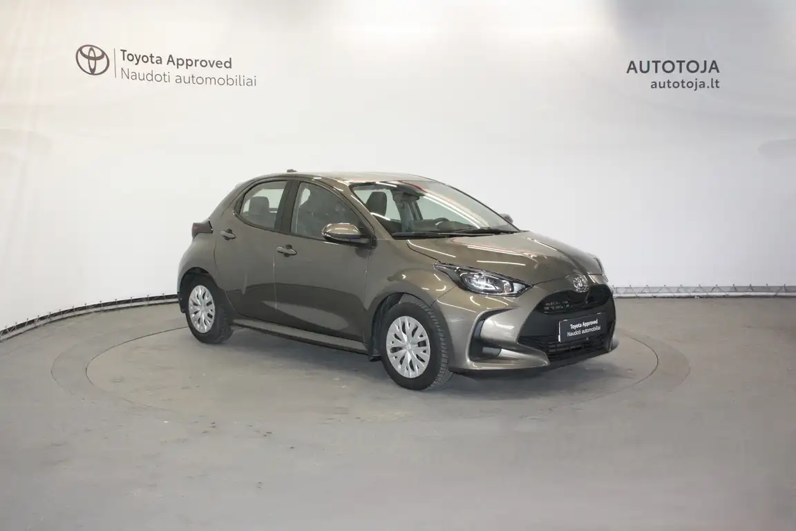 TOYOTA YARIS