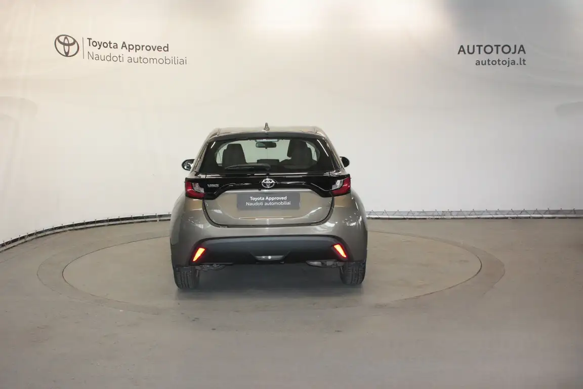 TOYOTA YARIS