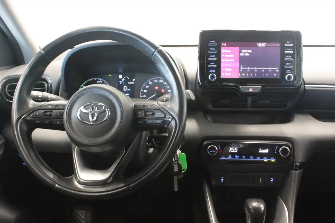 TOYOTA YARIS