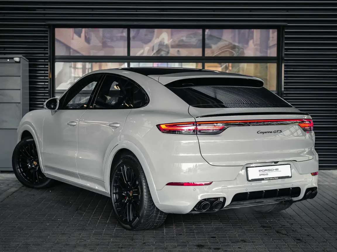 PORSCHE CAYENNE