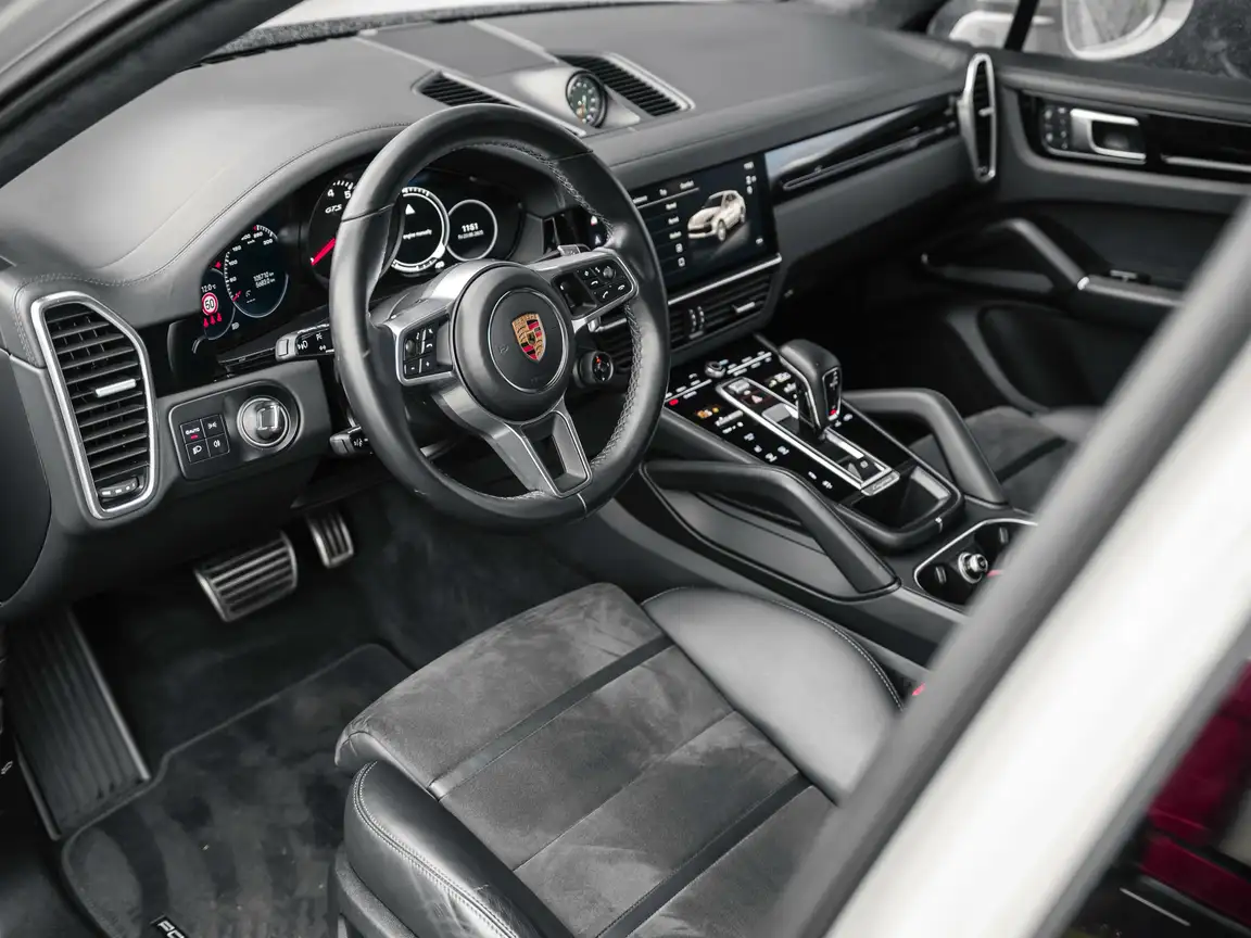 PORSCHE CAYENNE