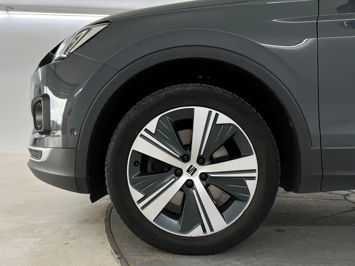 SEAT TARRACO