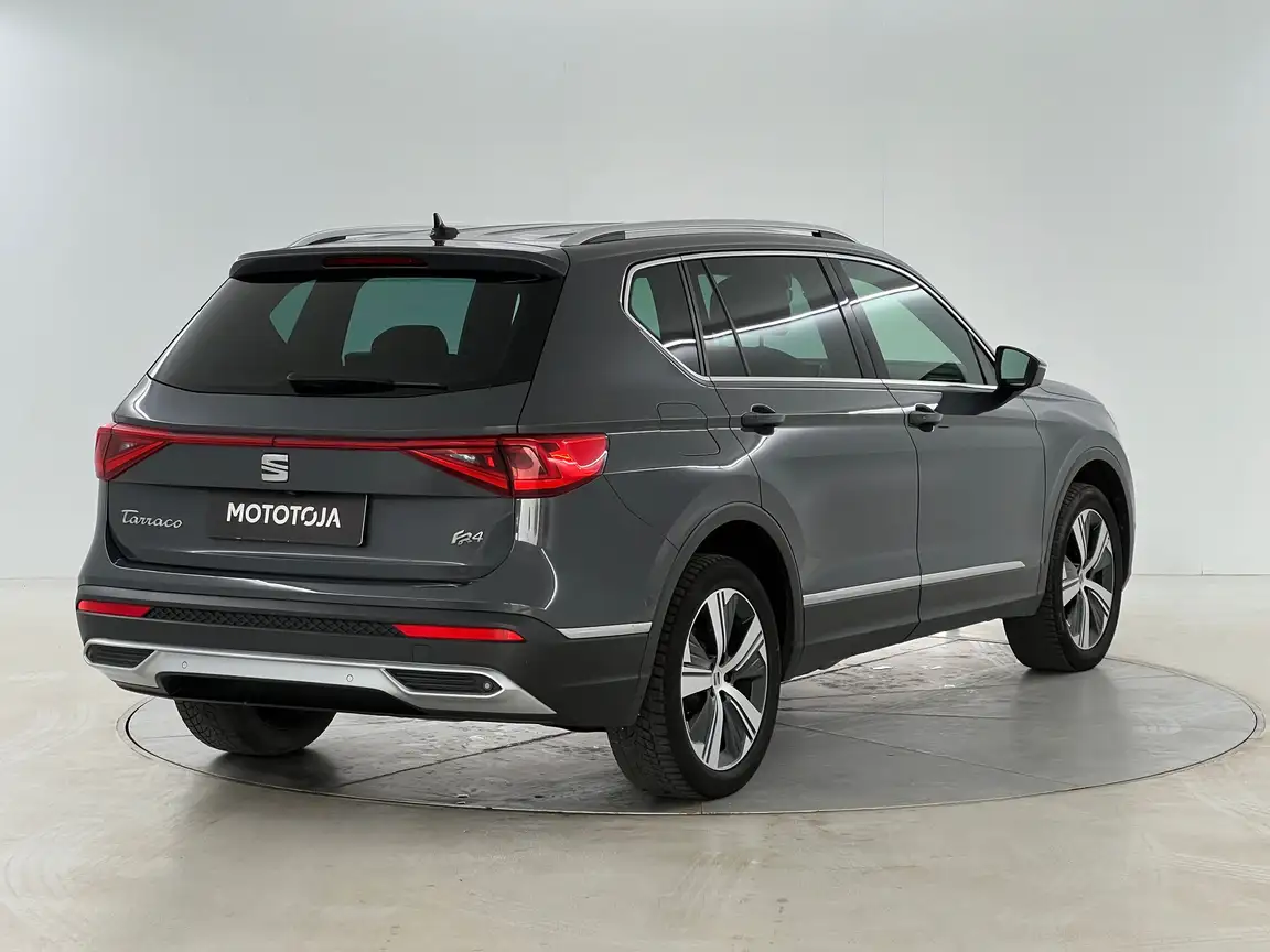 SEAT TARRACO