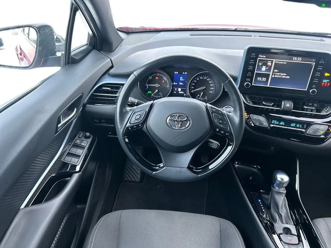 TOYOTA C-HR