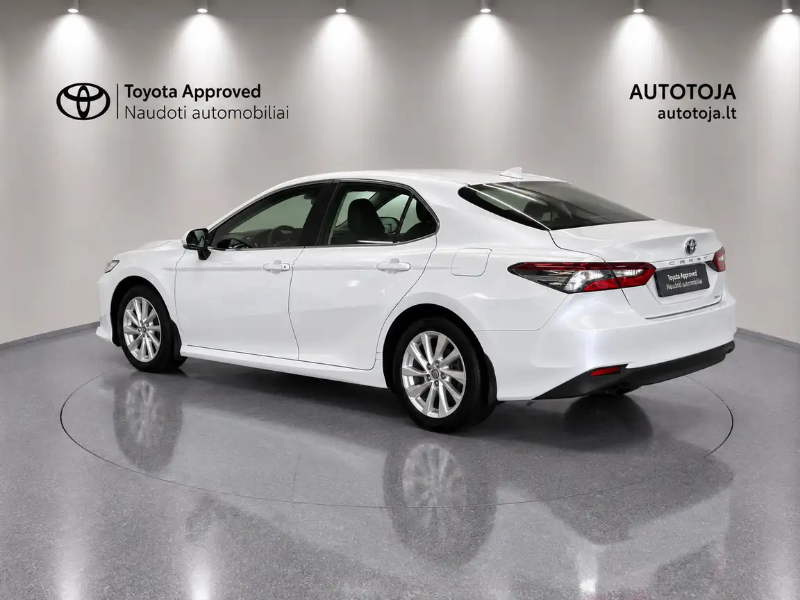 TOYOTA CAMRY