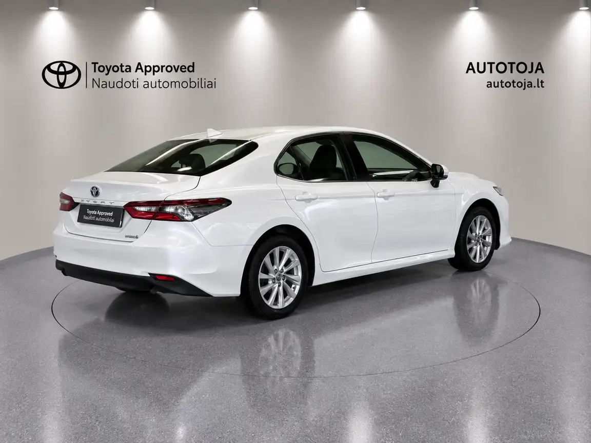 TOYOTA CAMRY