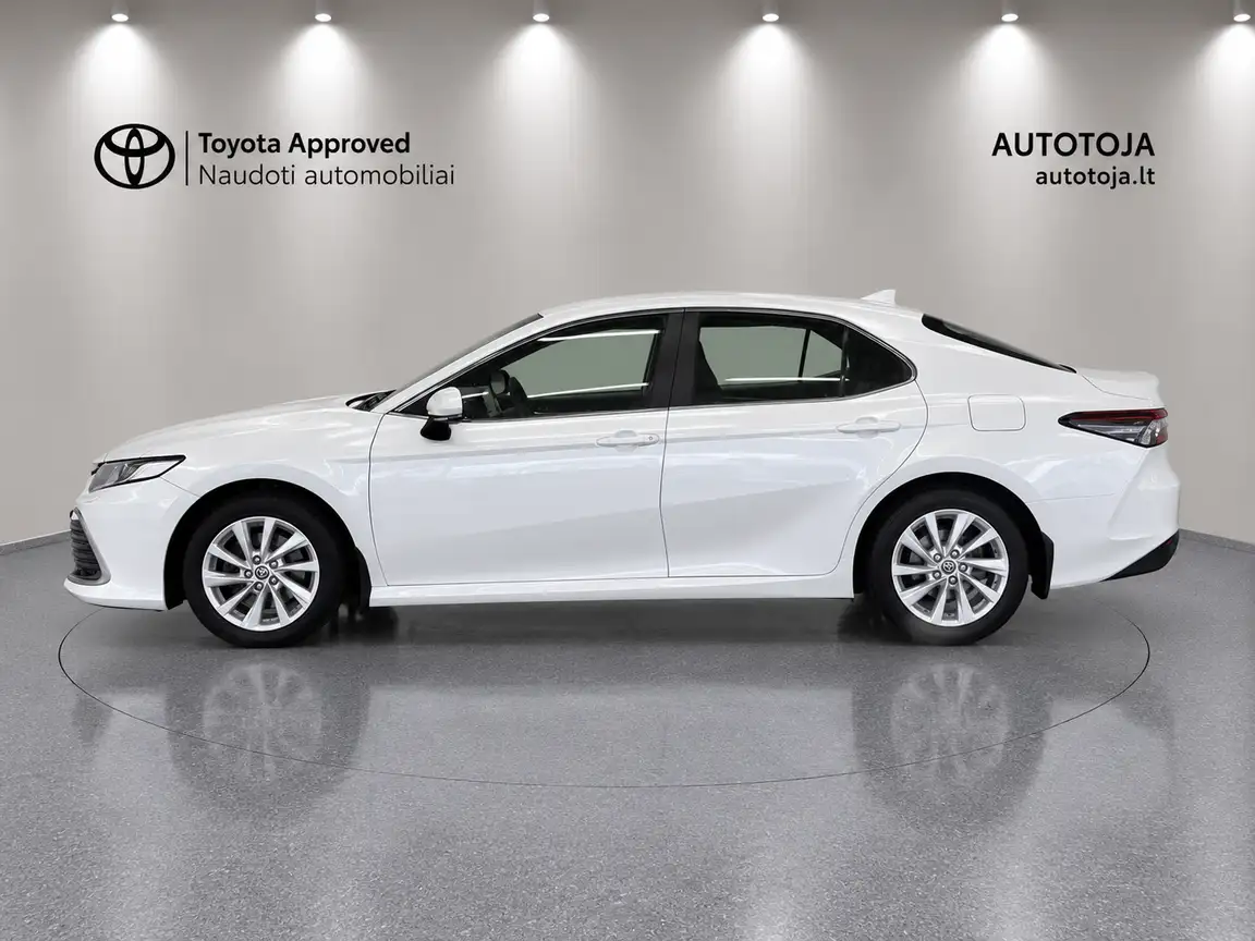 TOYOTA CAMRY