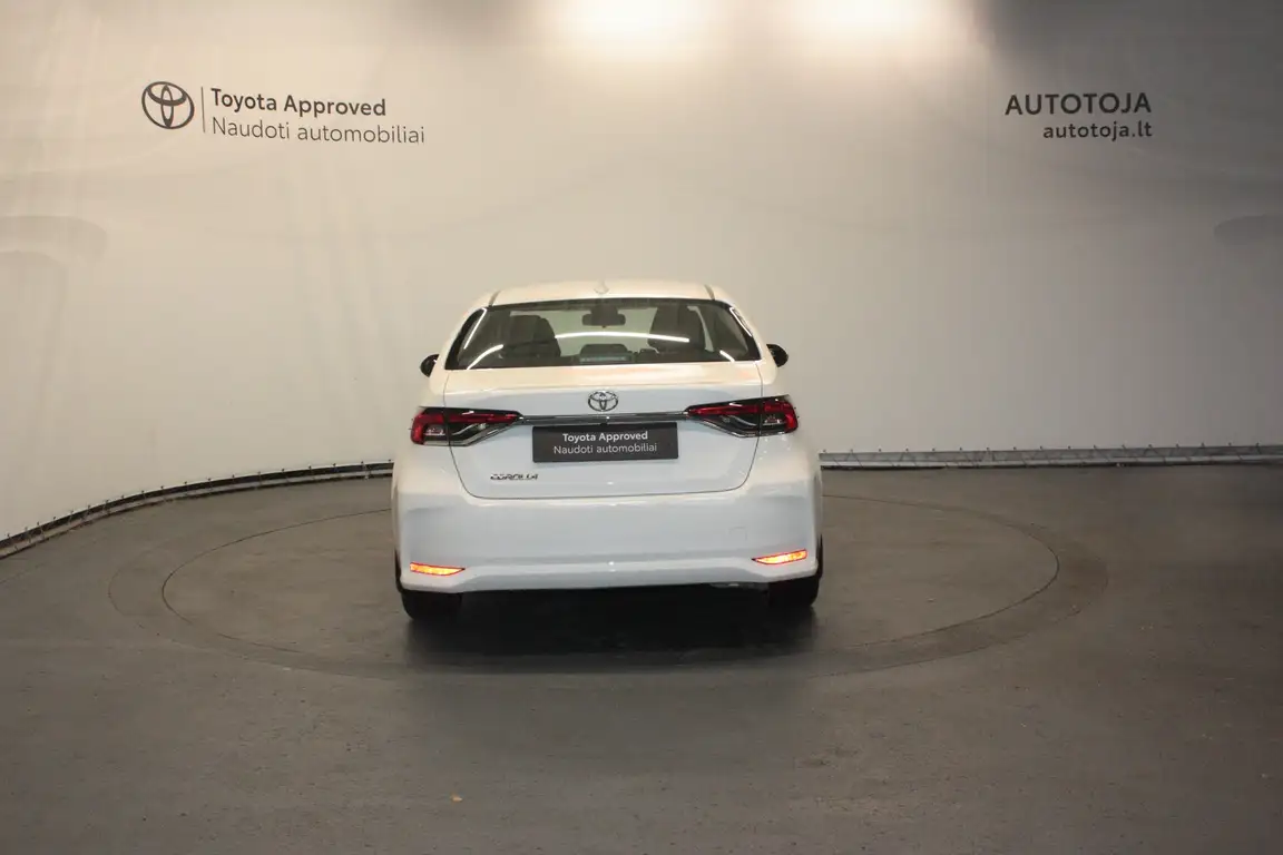 TOYOTA COROLLA