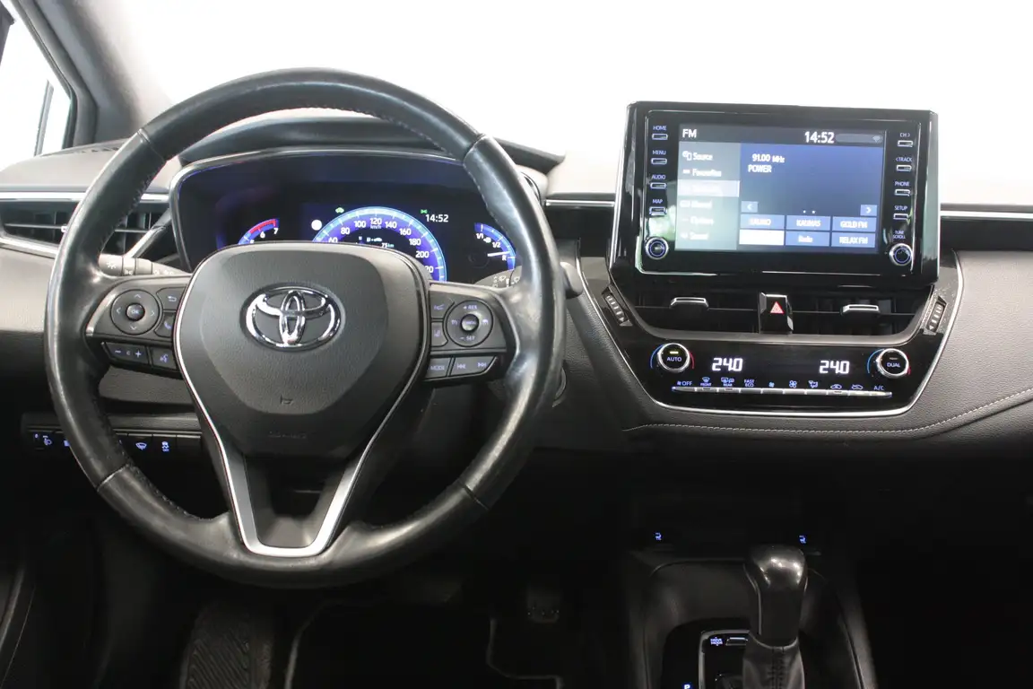 TOYOTA COROLLA